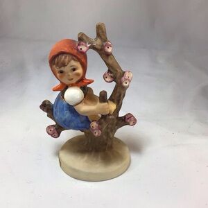 Hummel Ceramic Figurine apple tree girl 141/30 TMK 5